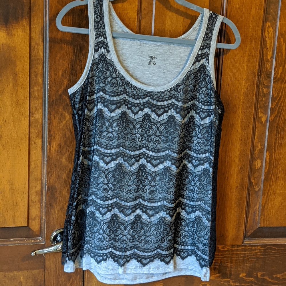 Black Gray lace tank top. Med. NWT